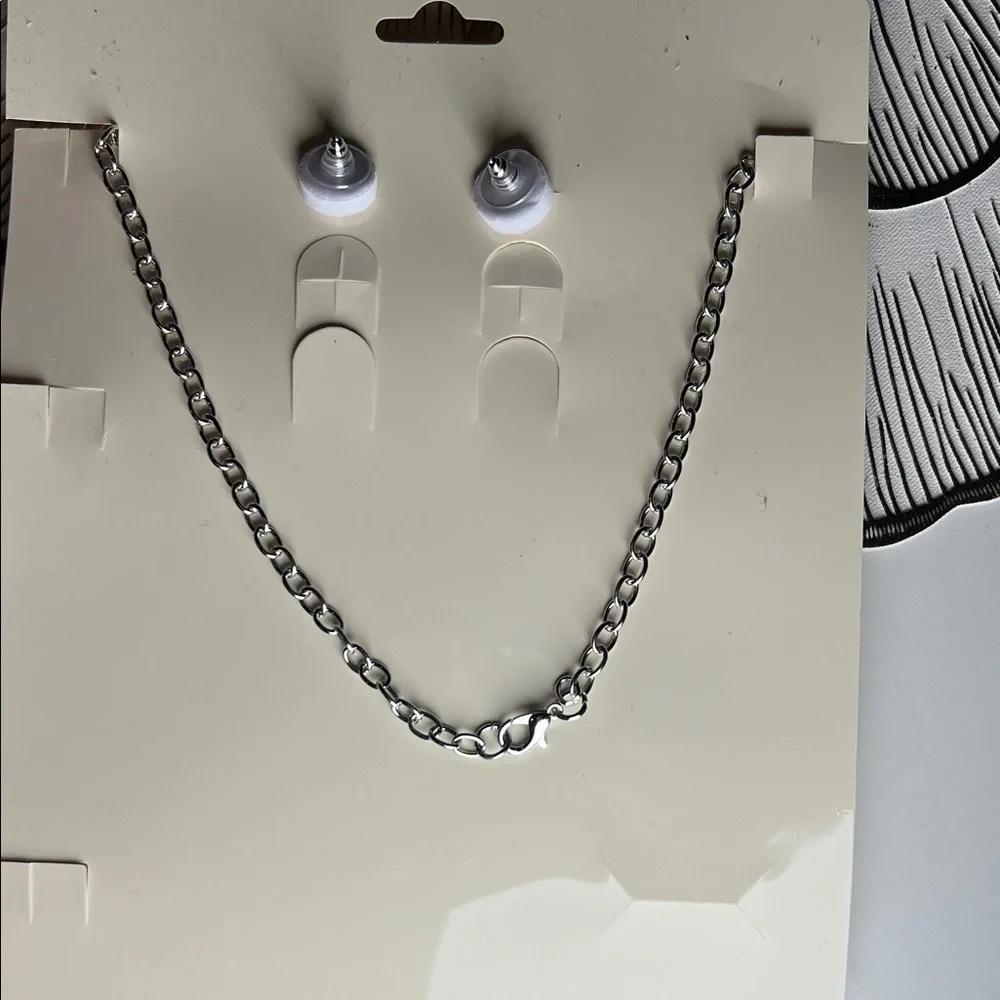 Elegant Silver Necklace and Earring Set